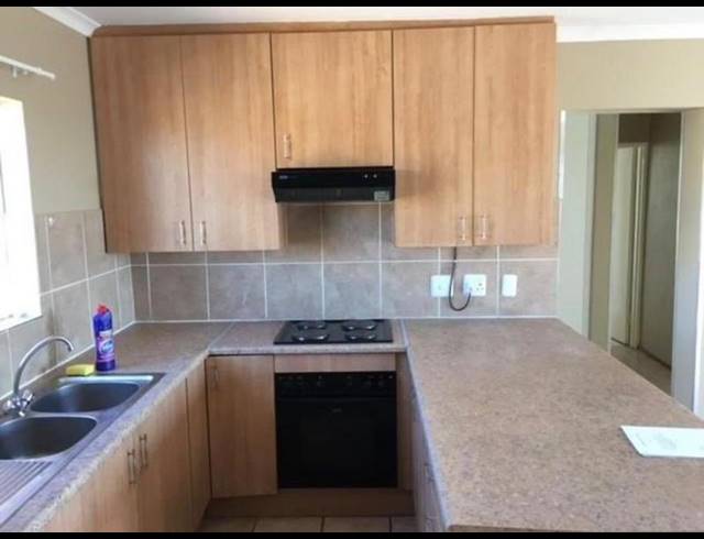 3 BEDROOM TOWNHOUSE FOR SALE IN ERAND GARDENS